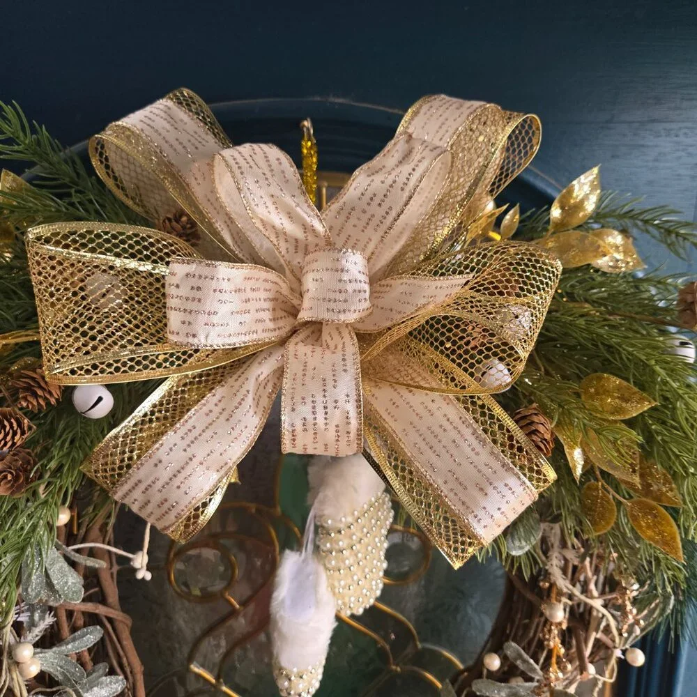 Golden Winter Wreath